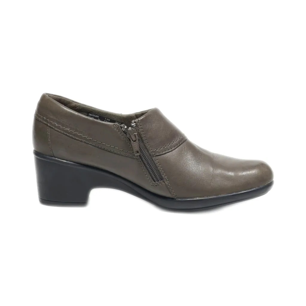 Clarks Mid-Heel Shoes Leather Grey Colour For Women