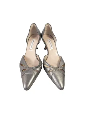 Manolo Blahnik pewter kitten heels size 41