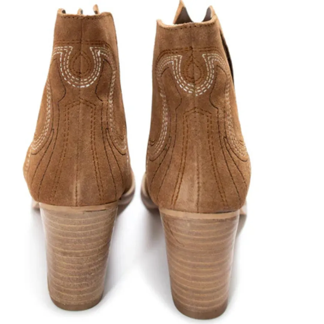 Online Exclusive | Journee Ankle Boots in Tan