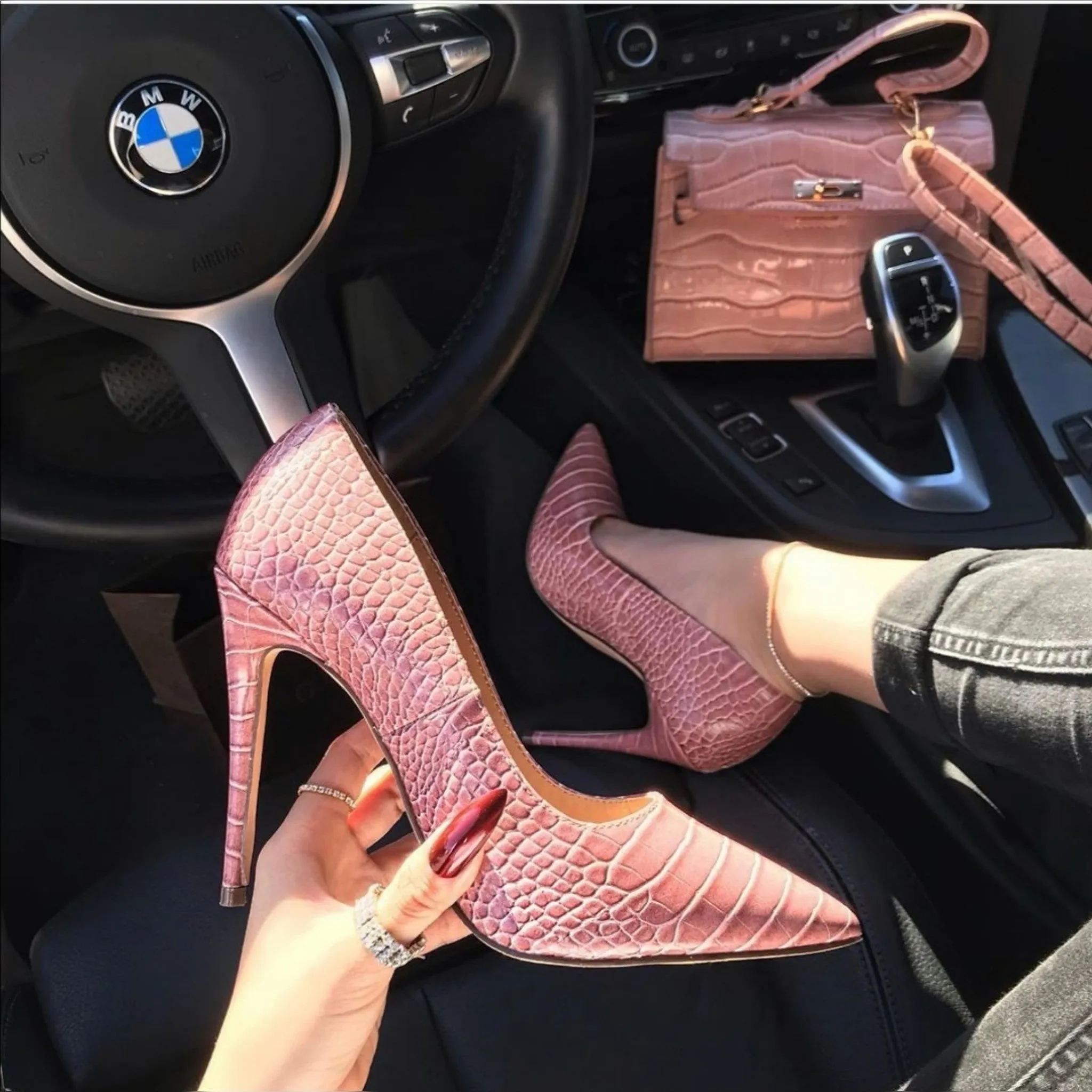 Pointed Toe high heels 